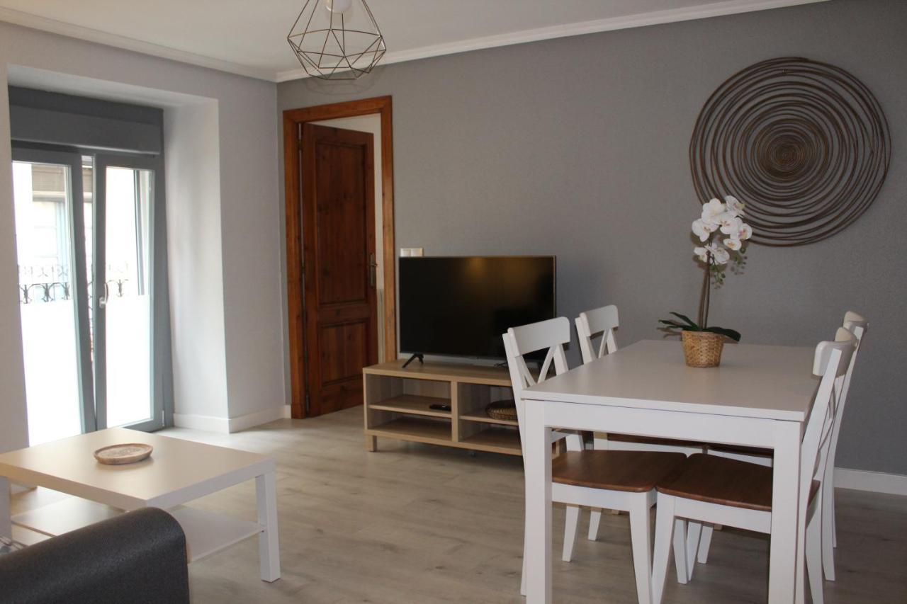 Apartamento Estiviellas, Pirineo جاكا المظهر الخارجي الصورة